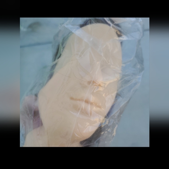 New Celebrity Slip-on Hair Form without Makeup. - Picture 9 of 9